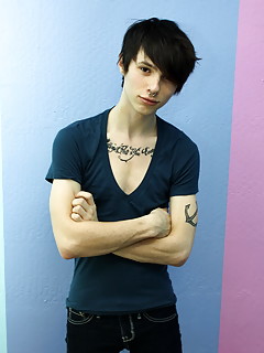 Brunette Gay Pics